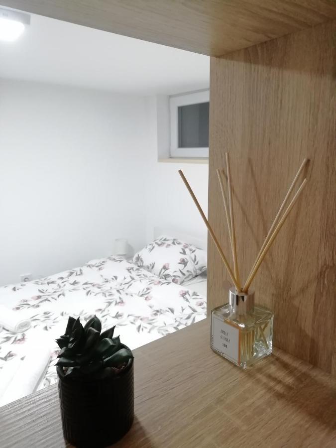Mia Apartmani - Novoizgradjeni Objekat ゴルニ・ミラノヴァツ エクステリア 写真