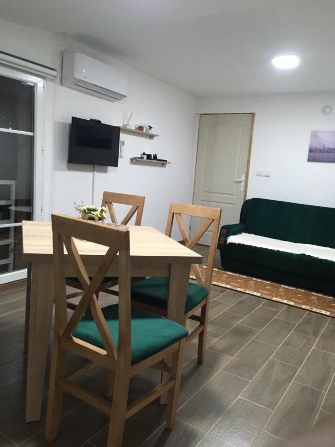 Mia Apartmani - Novoizgradjeni Objekat ゴルニ・ミラノヴァツ エクステリア 写真