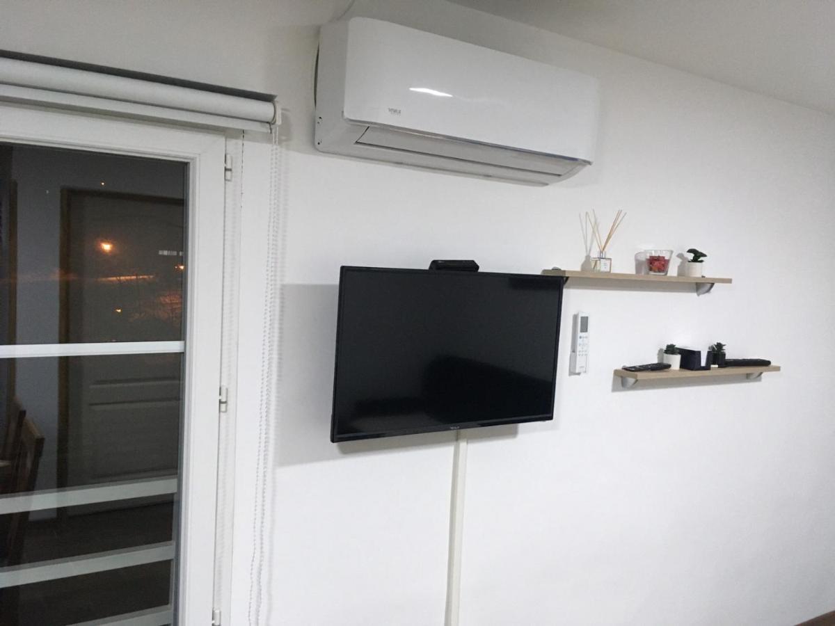 Mia Apartmani - Novoizgradjeni Objekat ゴルニ・ミラノヴァツ エクステリア 写真