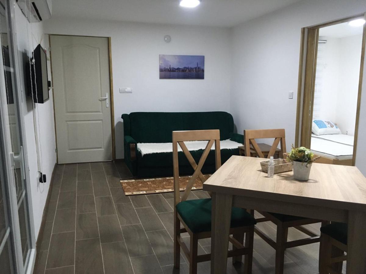 Mia Apartmani - Novoizgradjeni Objekat ゴルニ・ミラノヴァツ エクステリア 写真