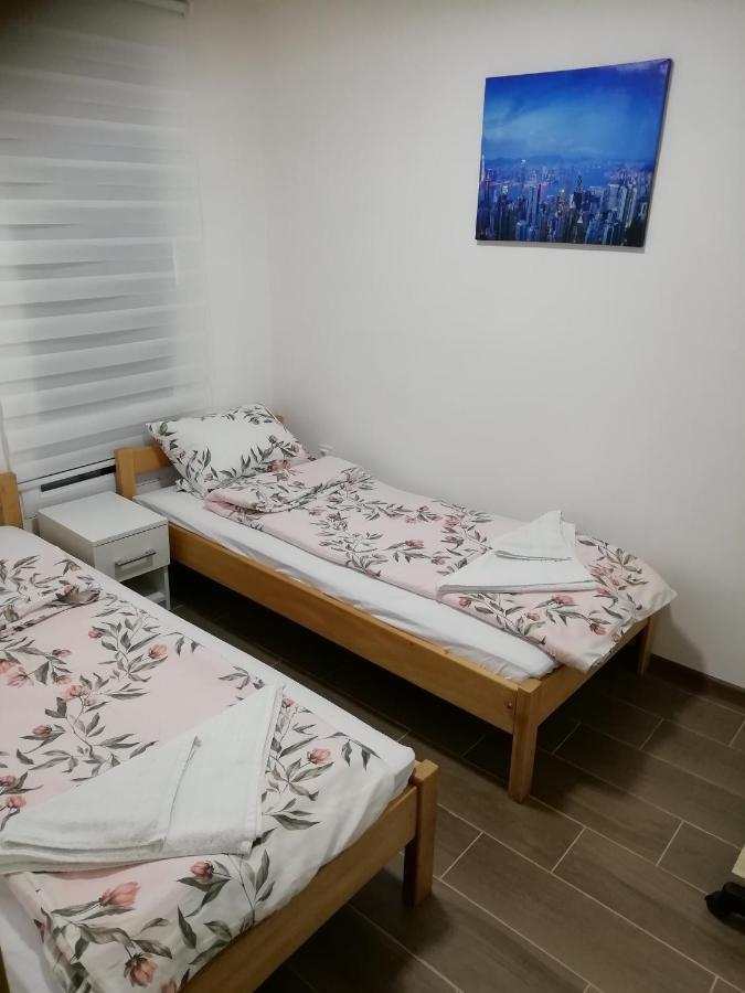 Mia Apartmani - Novoizgradjeni Objekat ゴルニ・ミラノヴァツ エクステリア 写真