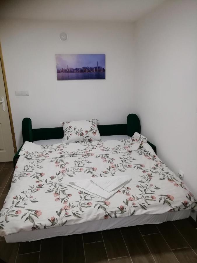 Mia Apartmani - Novoizgradjeni Objekat ゴルニ・ミラノヴァツ エクステリア 写真