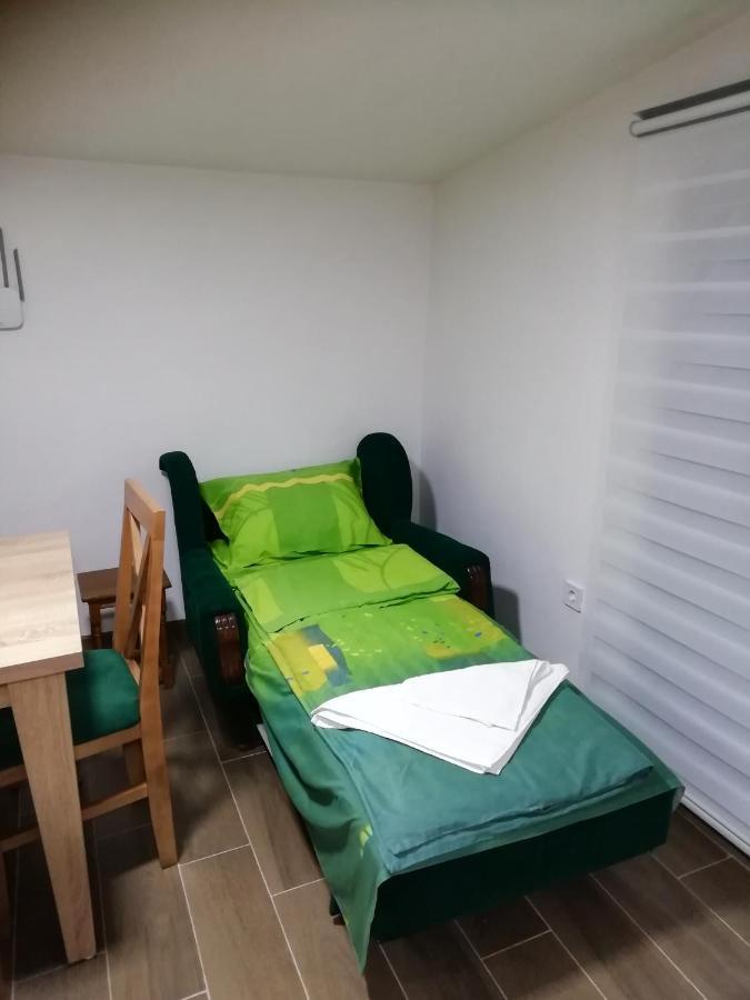 Mia Apartmani - Novoizgradjeni Objekat ゴルニ・ミラノヴァツ エクステリア 写真