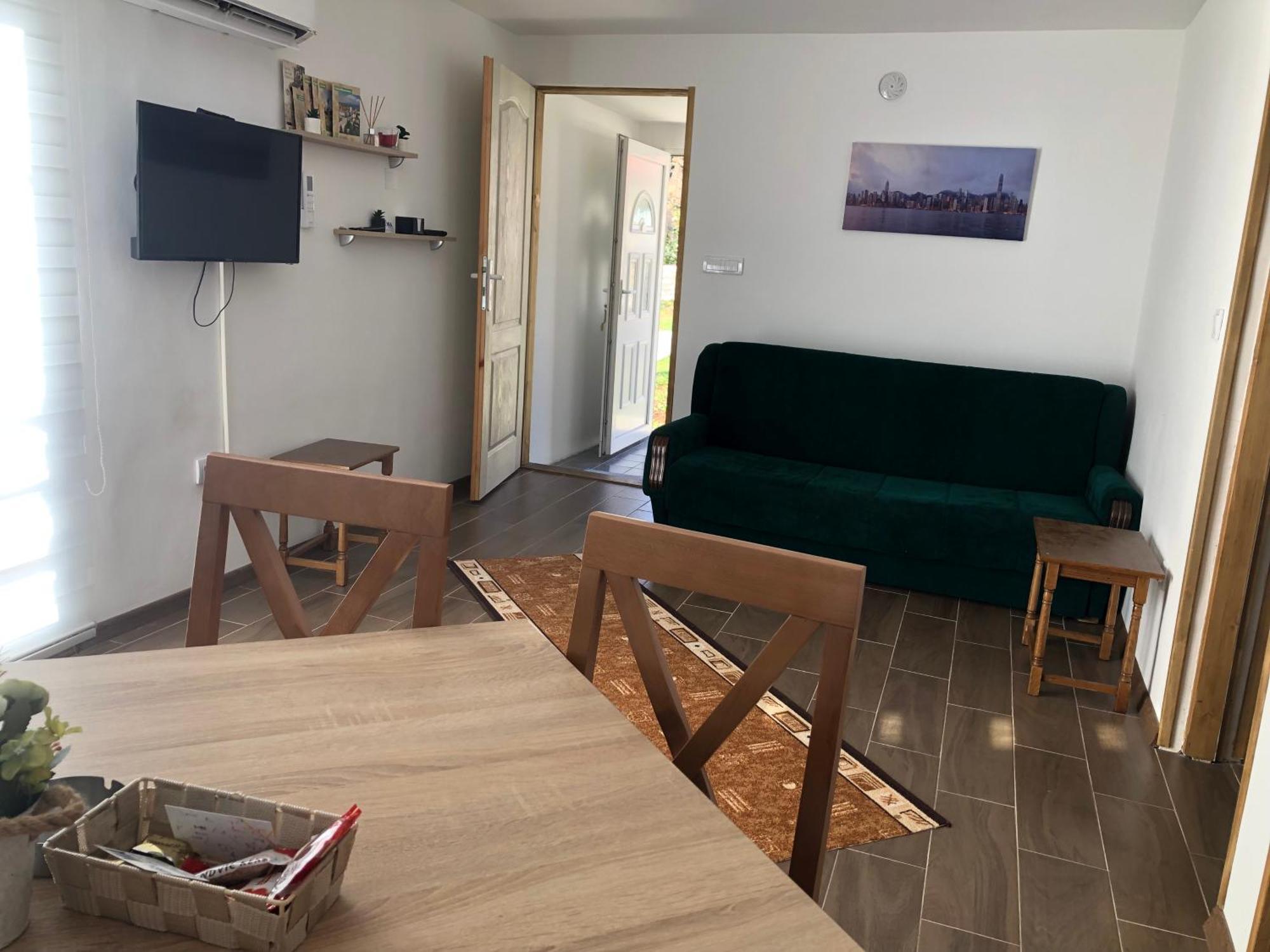 Mia Apartmani - Novoizgradjeni Objekat ゴルニ・ミラノヴァツ エクステリア 写真